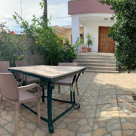 Shtepi Me Qera Fier Villa Exterior foto